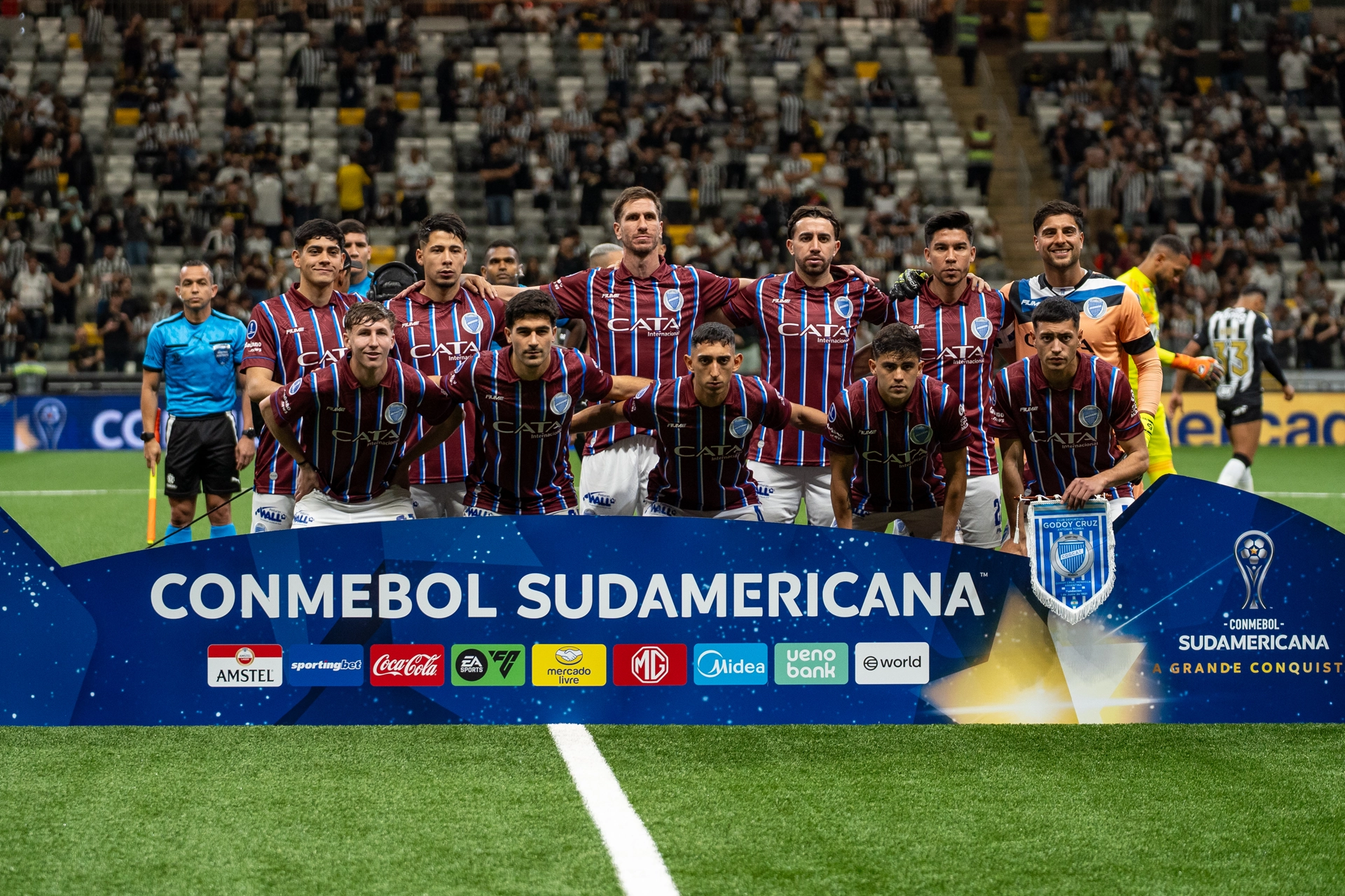 Derrota en la ida de octavos ante Atlético Mineiro