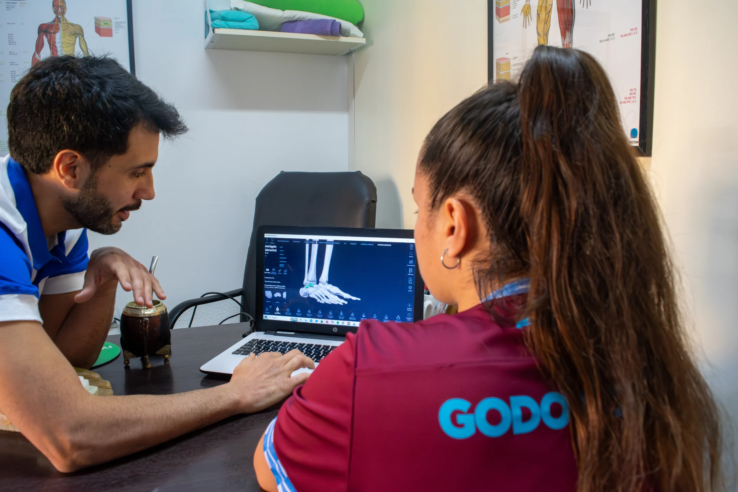El fútbol femenino continúa creciendo: se suman profesionales de kinesiología al staff de trabajo