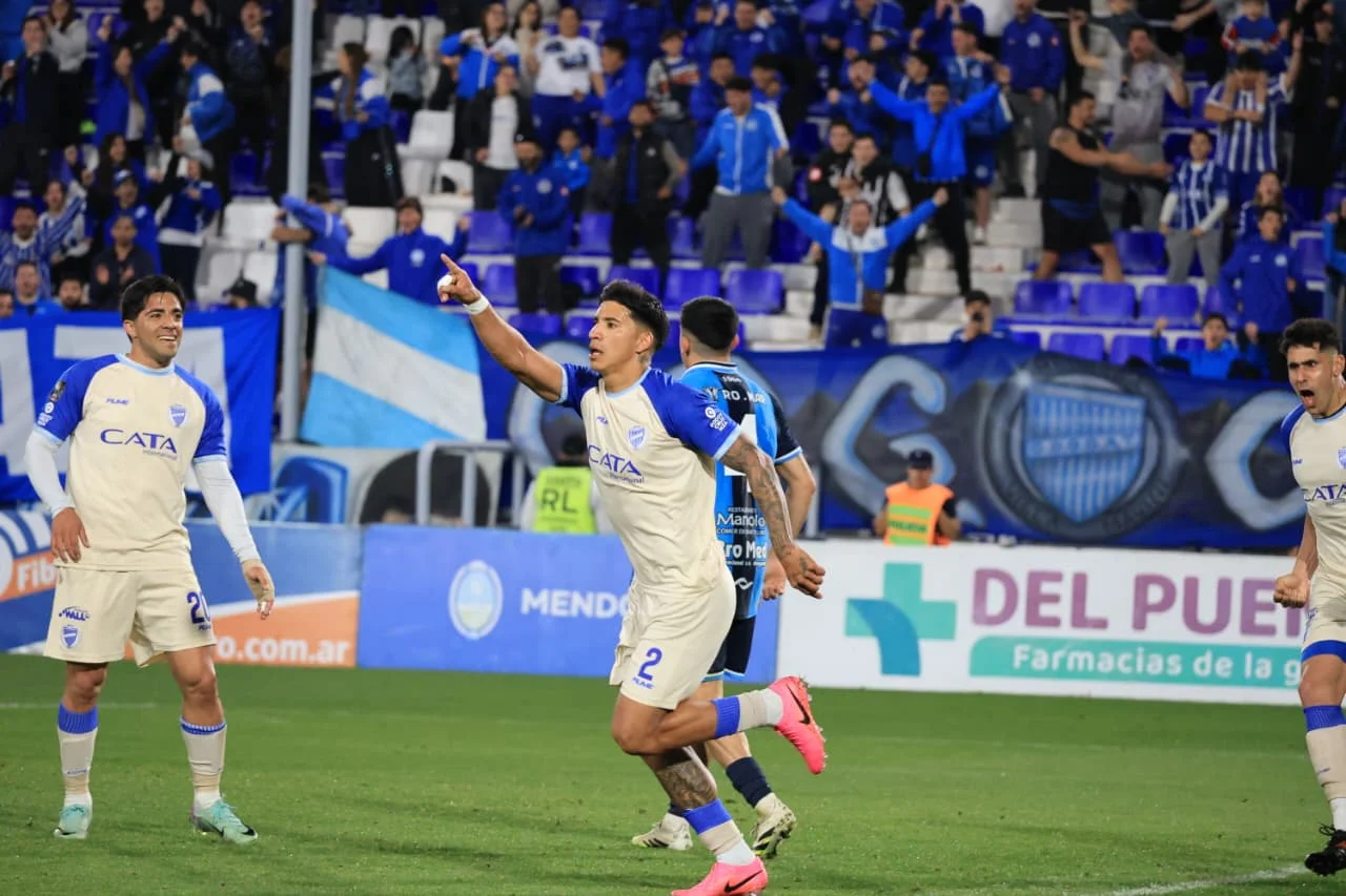 Godoy Cruz goleó a San Telmo y volvió a festejar en el Gambarte